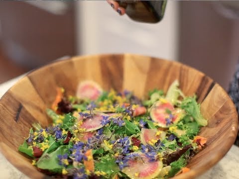 Read more about the article Edible Flower Videos with LEAFtv